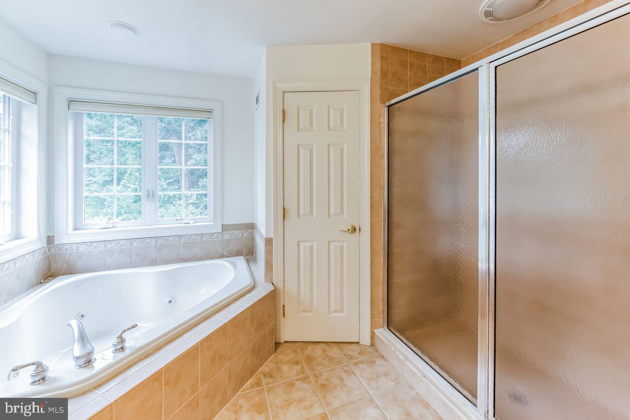 15 Rico Court Downingtown, PA 19335 - Photo 23 of 45 Primary Bath