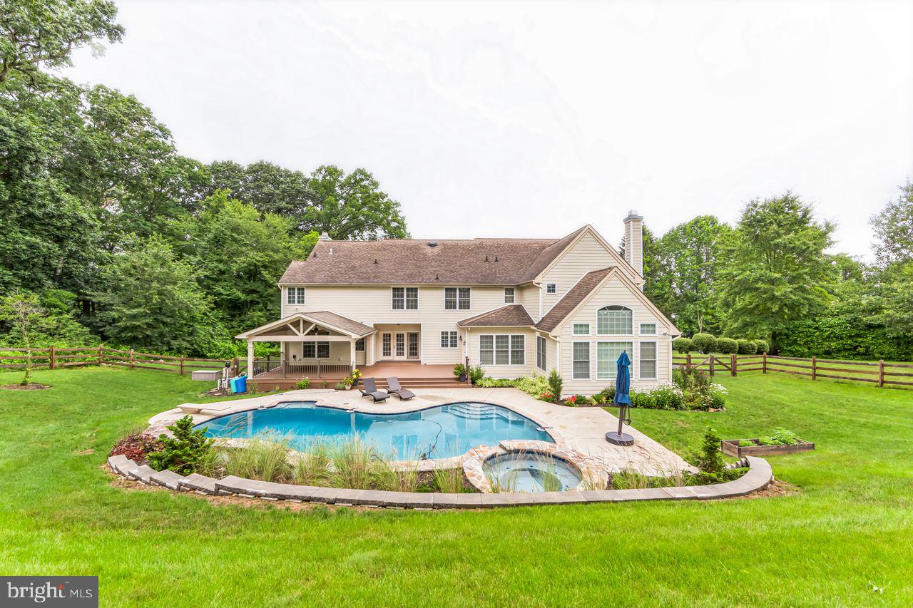 15 Rico Court Downingtown, PA 19335 - Photo 41 of 45 15 Rico backyard