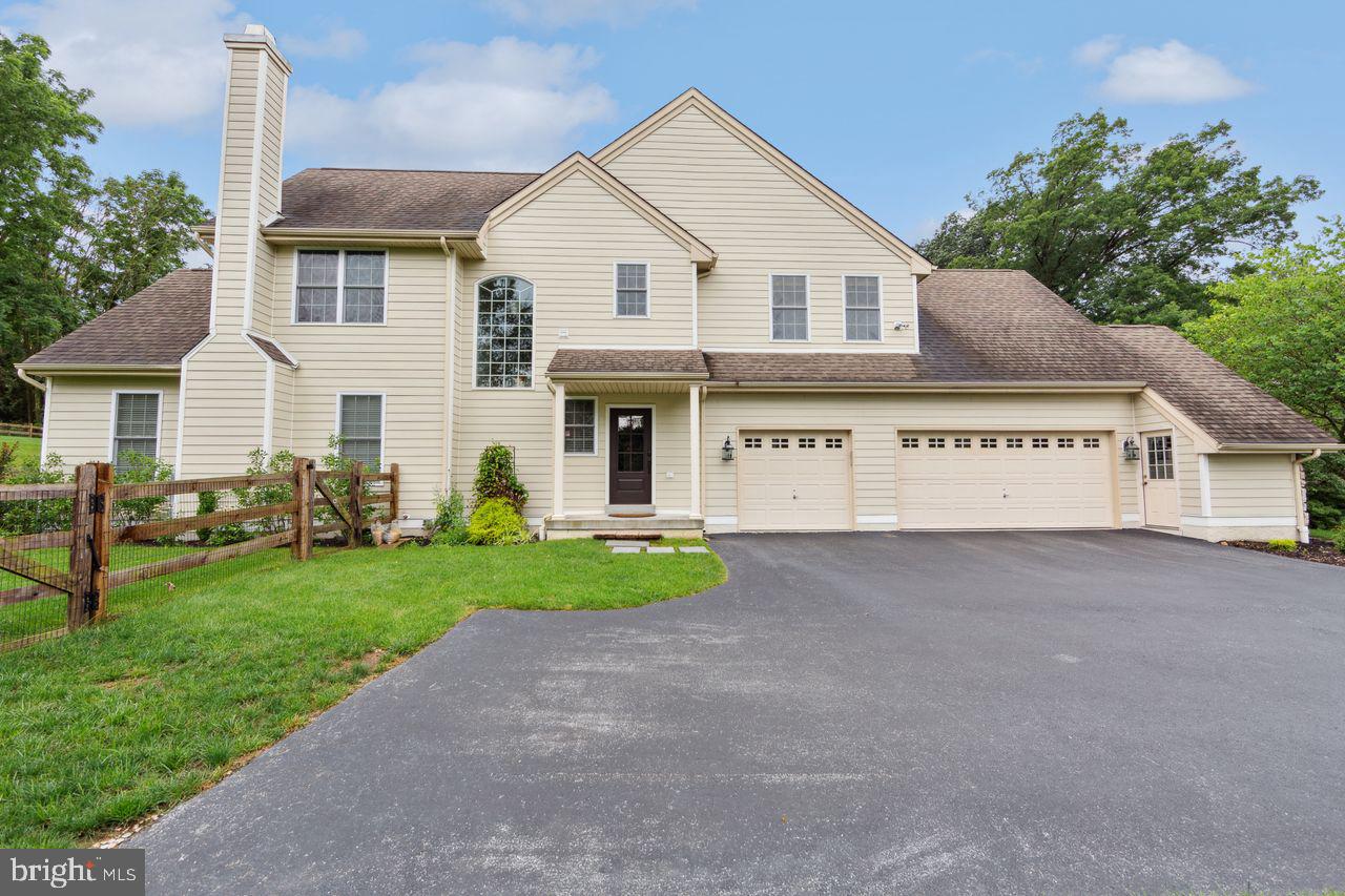 15 Rico Court Downingtown, PA 19335 - Photo 45 of 45 Side facade of 15 Rico
3 car garage an door