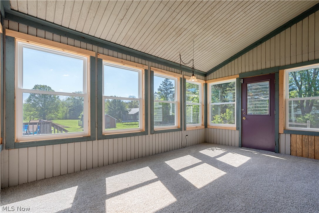 3776 Jones Road Diamond, OH 44412 - Photo 11 of 34 The sun room located off the great room.