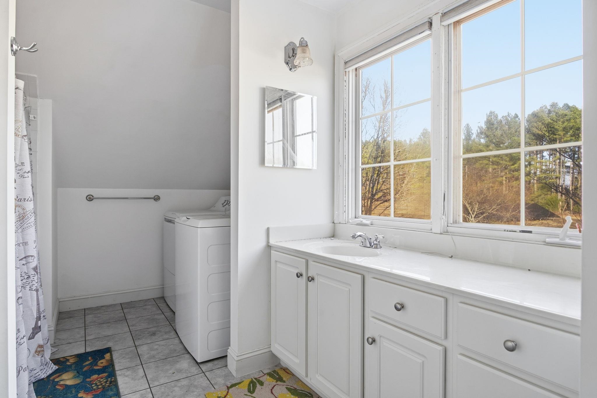 436 Chimney Rock Road Earlysville, VA 22936 - Photo 44 of 61 a bathroom with a sink and a toilet
