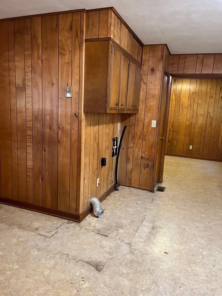 5566 Deskins Road Vansant, VA 24656 - Photo 11 of 24 Gallery Image 11