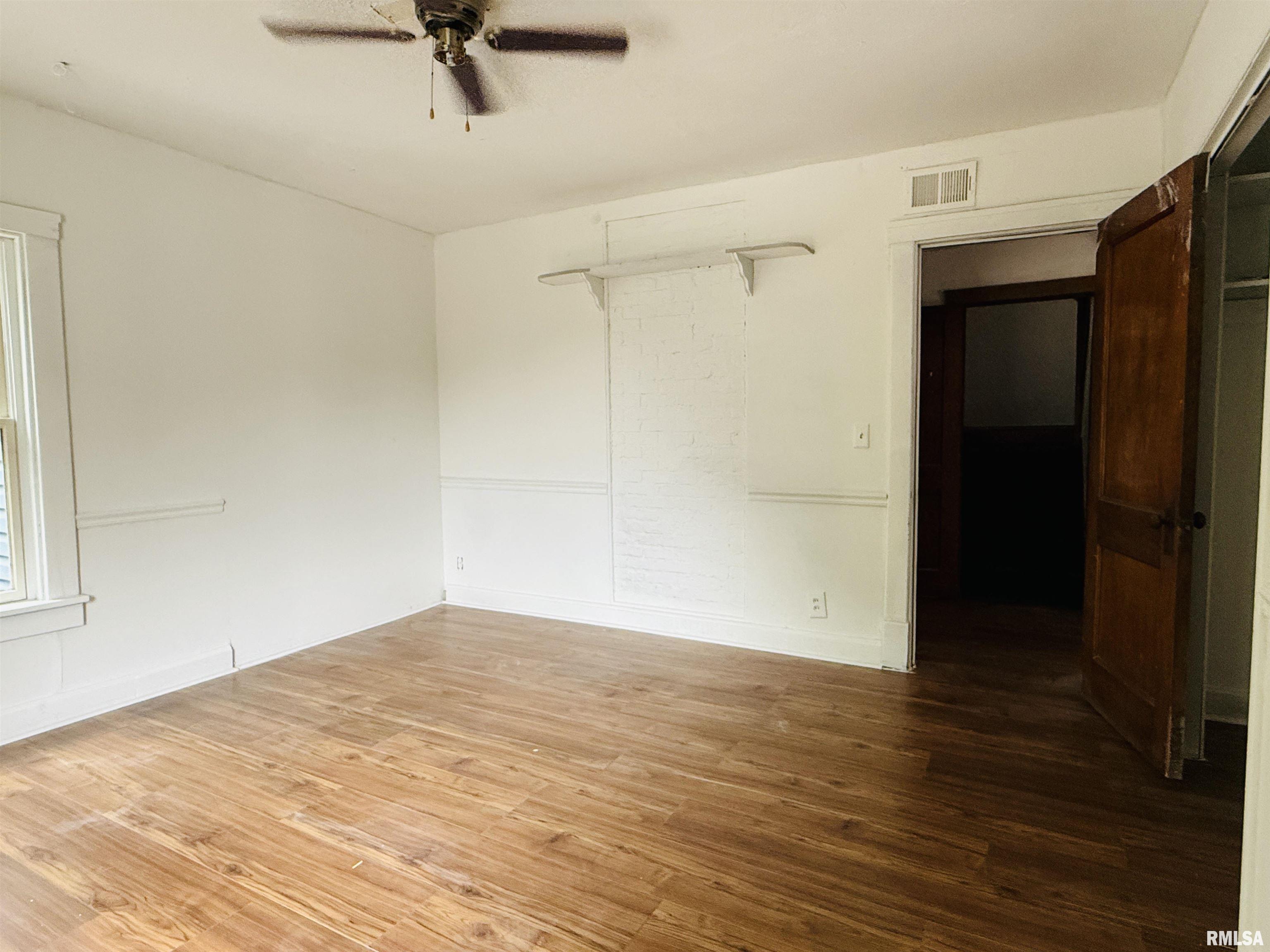 2141 North Prospect Road Peoria, IL 61603 - Photo 29 of 42