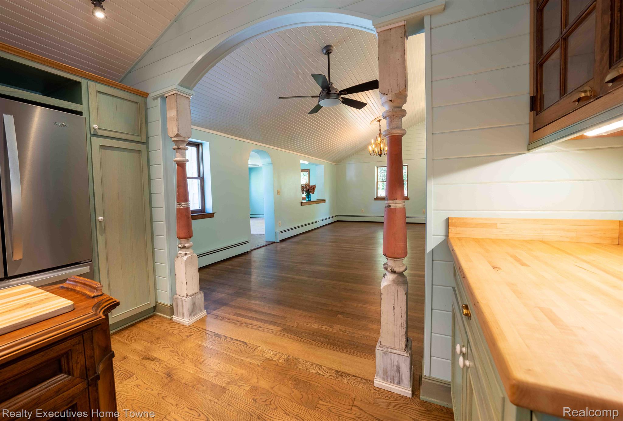 2701 Grace Road Fort Gratiot, MI 48059 - Photo 13 of 51 Entrance to Great Room from kitchen