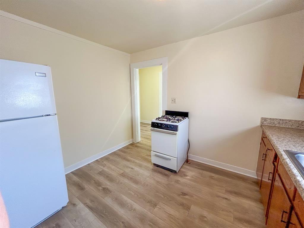 104 East Shoemaker Street, Unit A Decatur, TX 76234 - Photo 4 of 9