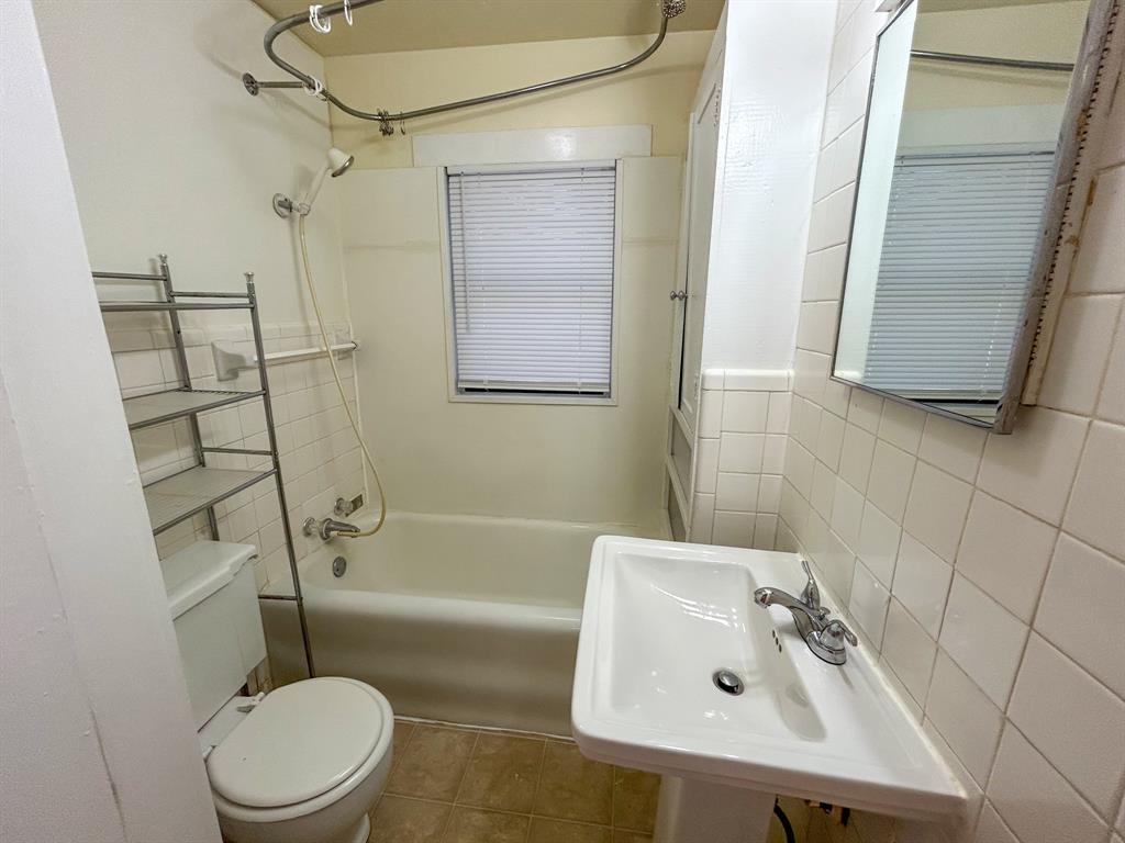 104 East Shoemaker Street, Unit A Decatur, TX 76234 - Photo 7 of 9