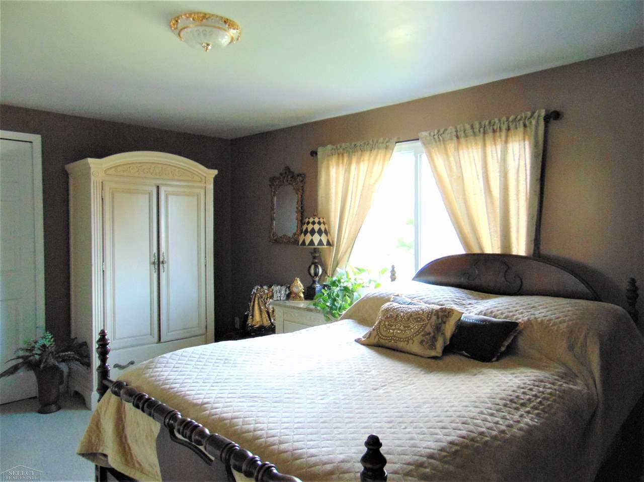 35397 Bobcean Road Clinton Township, MI 48035 - Photo 56 of 59 31393511-55.JPG
