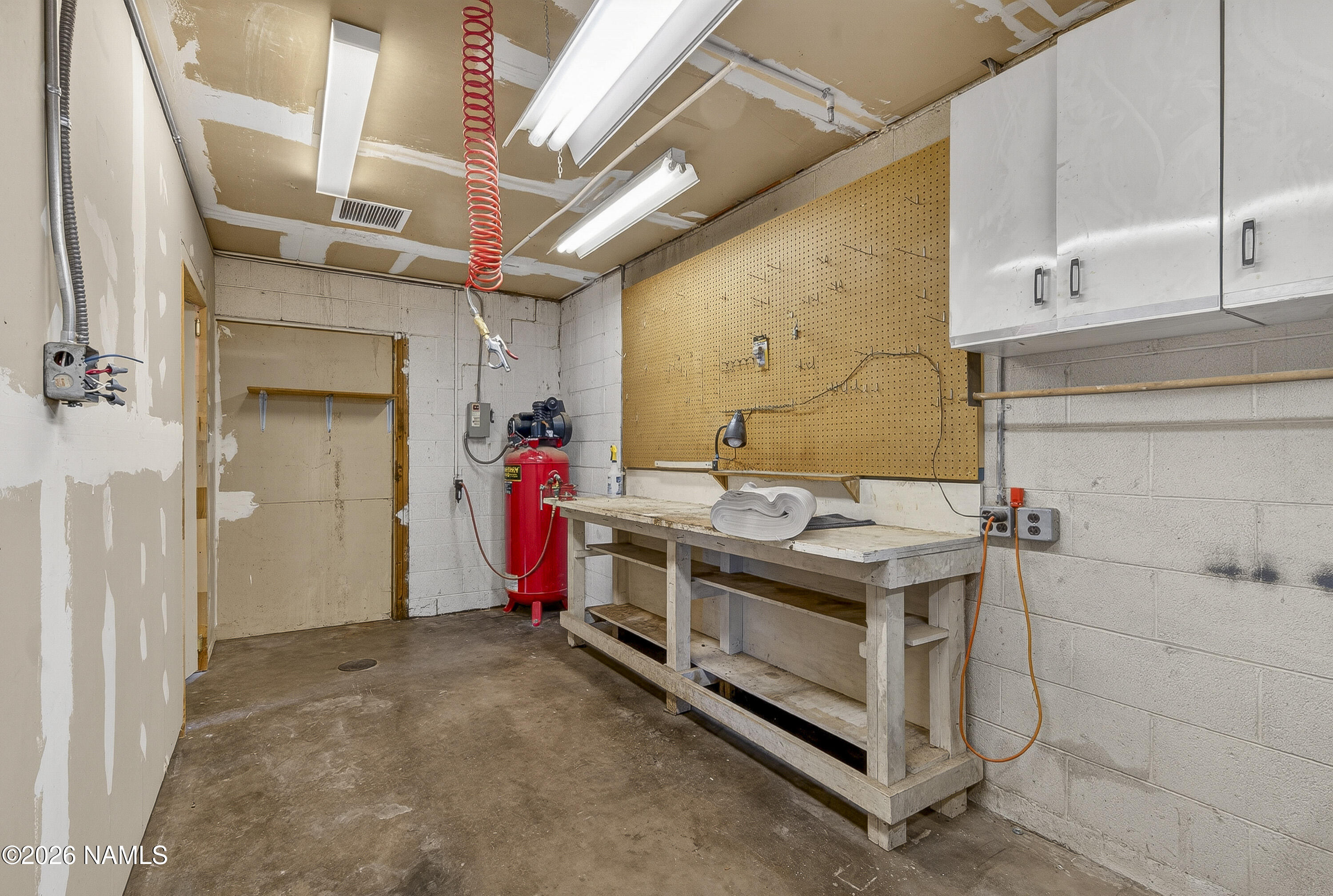610 West Piute Road Flagstaff, AZ 86001 - Photo 21 of 29 Garage/Shop