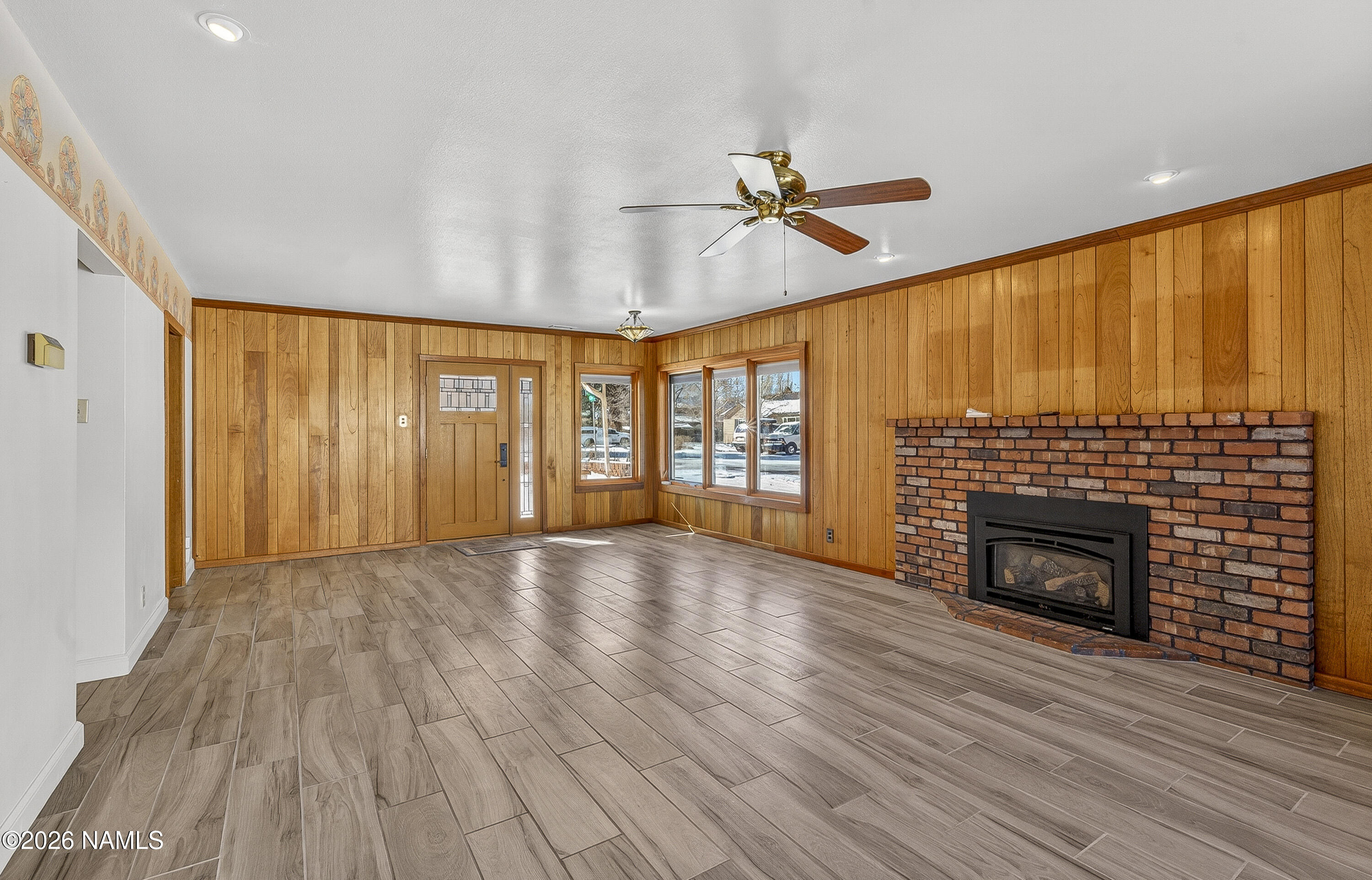 610 West Piute Road Flagstaff, AZ 86001 - Photo 3 of 29 Living Room
