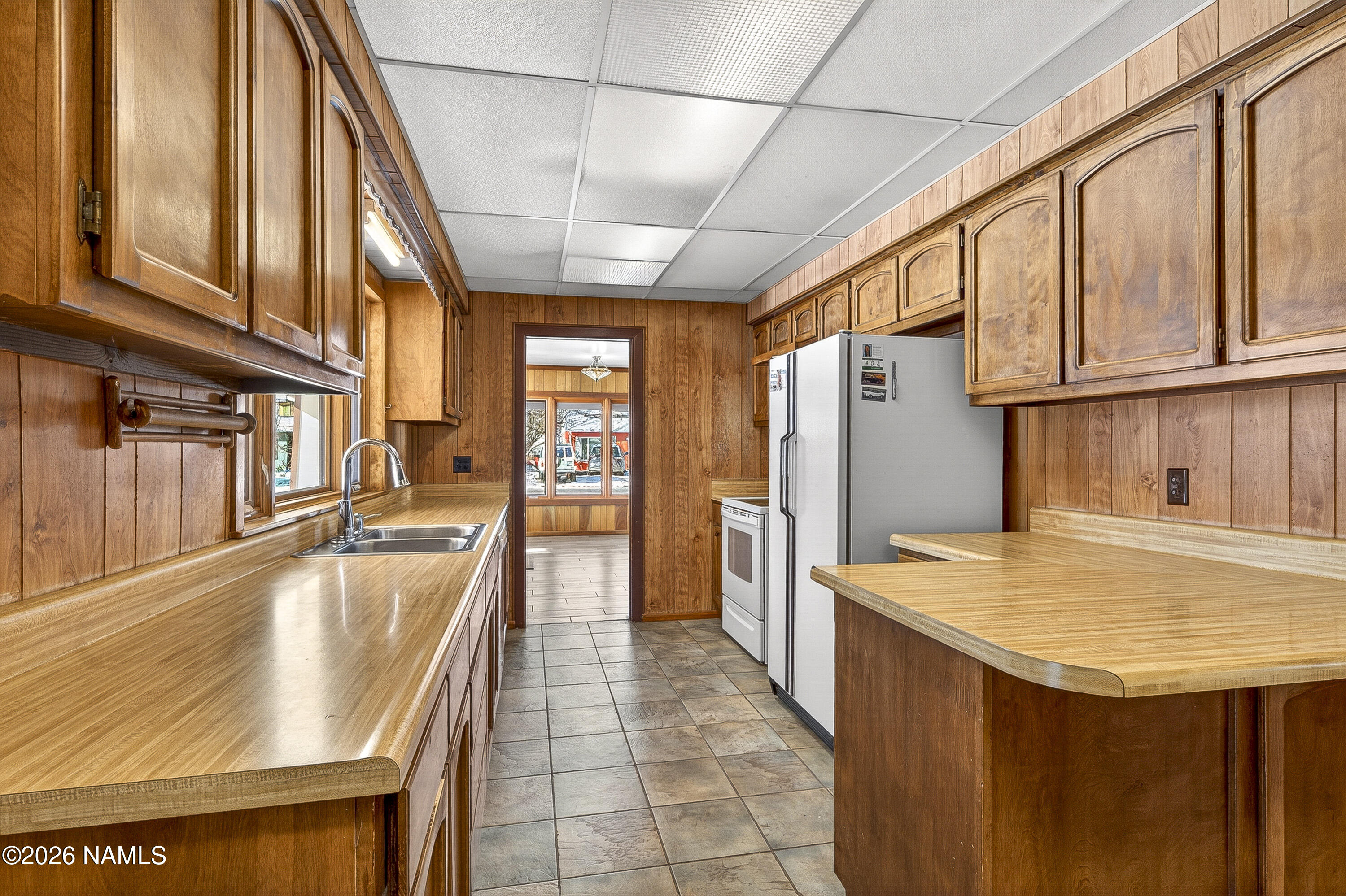 610 West Piute Road Flagstaff, AZ 86001 - Photo 5 of 29 Kitchen