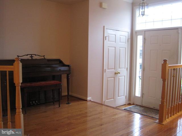 5809 Clapham Road Alexandria, VA 22315 - Photo 16 of 30 Interior (General)
