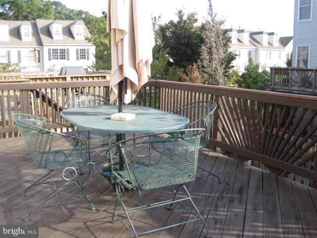 5809 Clapham Road Alexandria, VA 22315 - Photo 3 of 30 Exterior (Rear)