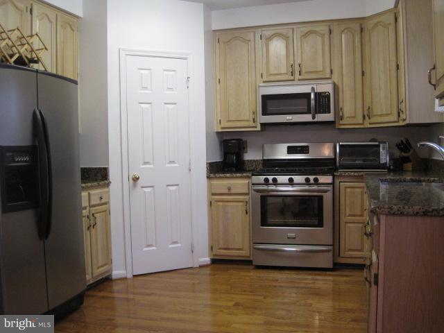 5809 Clapham Road Alexandria, VA 22315 - Photo 7 of 30 Kitchen