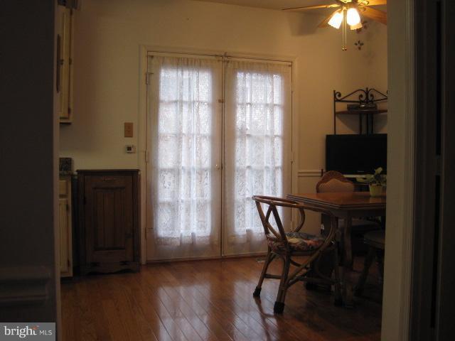 5809 Clapham Road Alexandria, VA 22315 - Photo 8 of 30 Kitchen