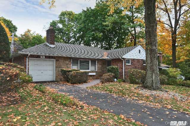 2 Evelyn Road Port Washington, NY 11050 - Photo 1 of 1 Gallery Image 1