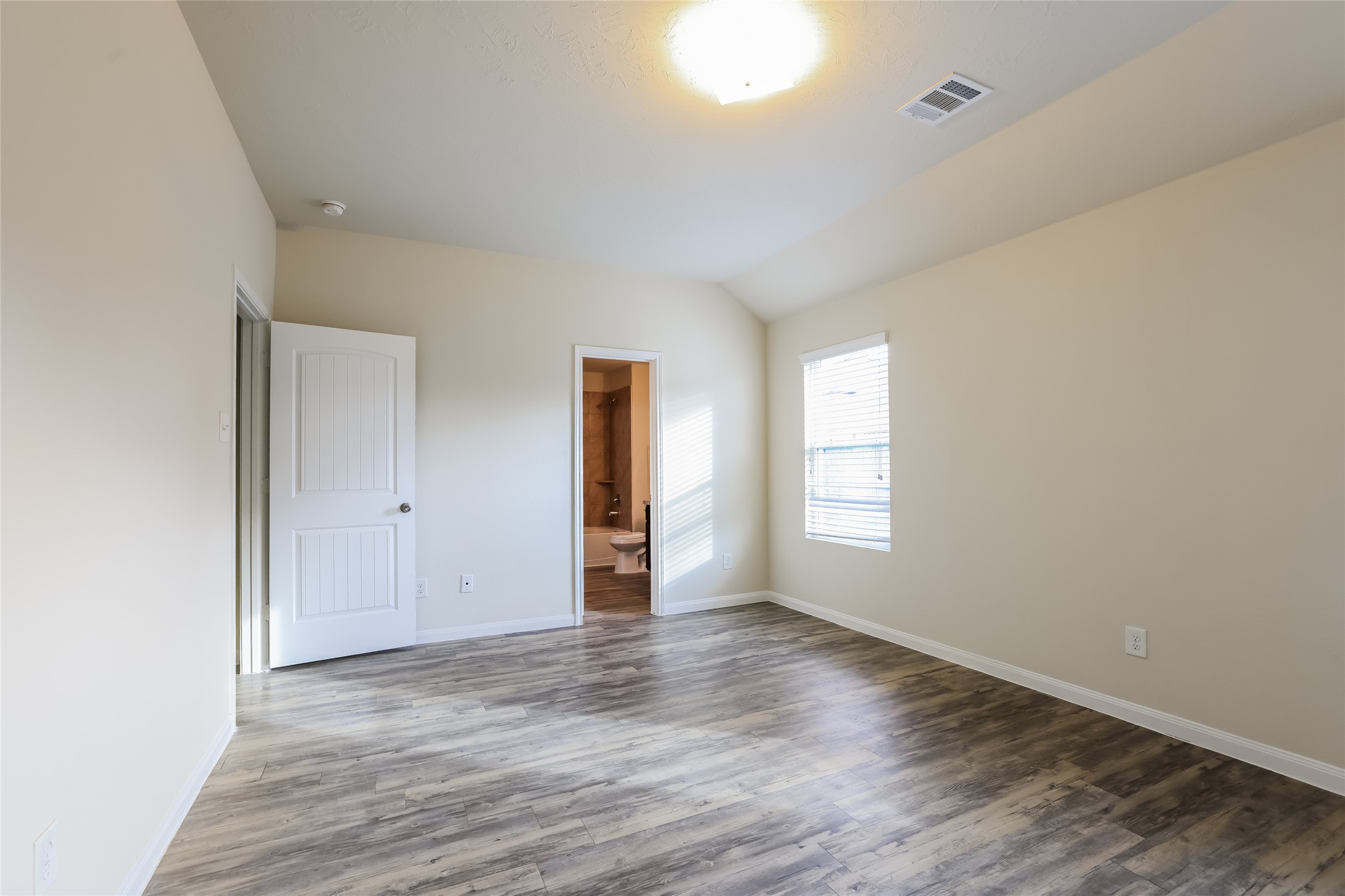 10331 Blue Wonder Lane Houston, TX 77044 - Photo 11 of 14