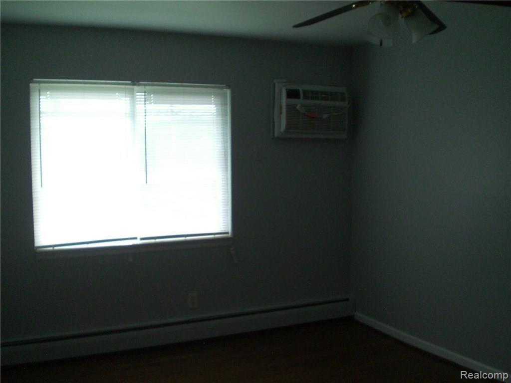 24111 Meridian Road, Unit 23 Grosse Ile, MI 48138 - Photo 11 of 11 CIMG2542.JPG