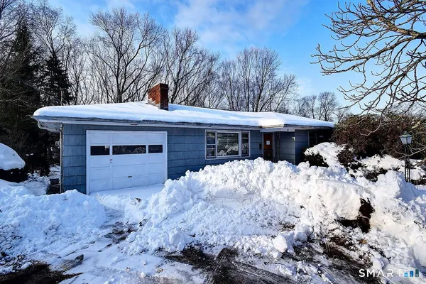 $320,000 | 137 Lincoln Street, Naugatuck, CT 06770