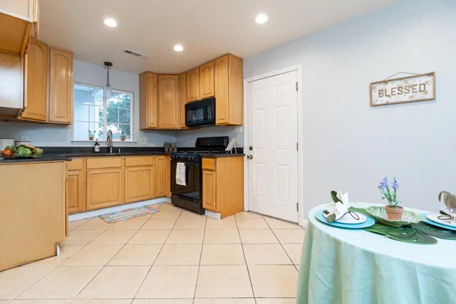 $404,000 | 1905 Evergreen Avenue, Modesto, CA 95350