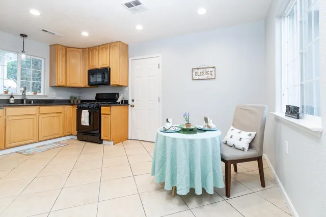 $404,000 | 1905 Evergreen Avenue, Modesto, CA 95350