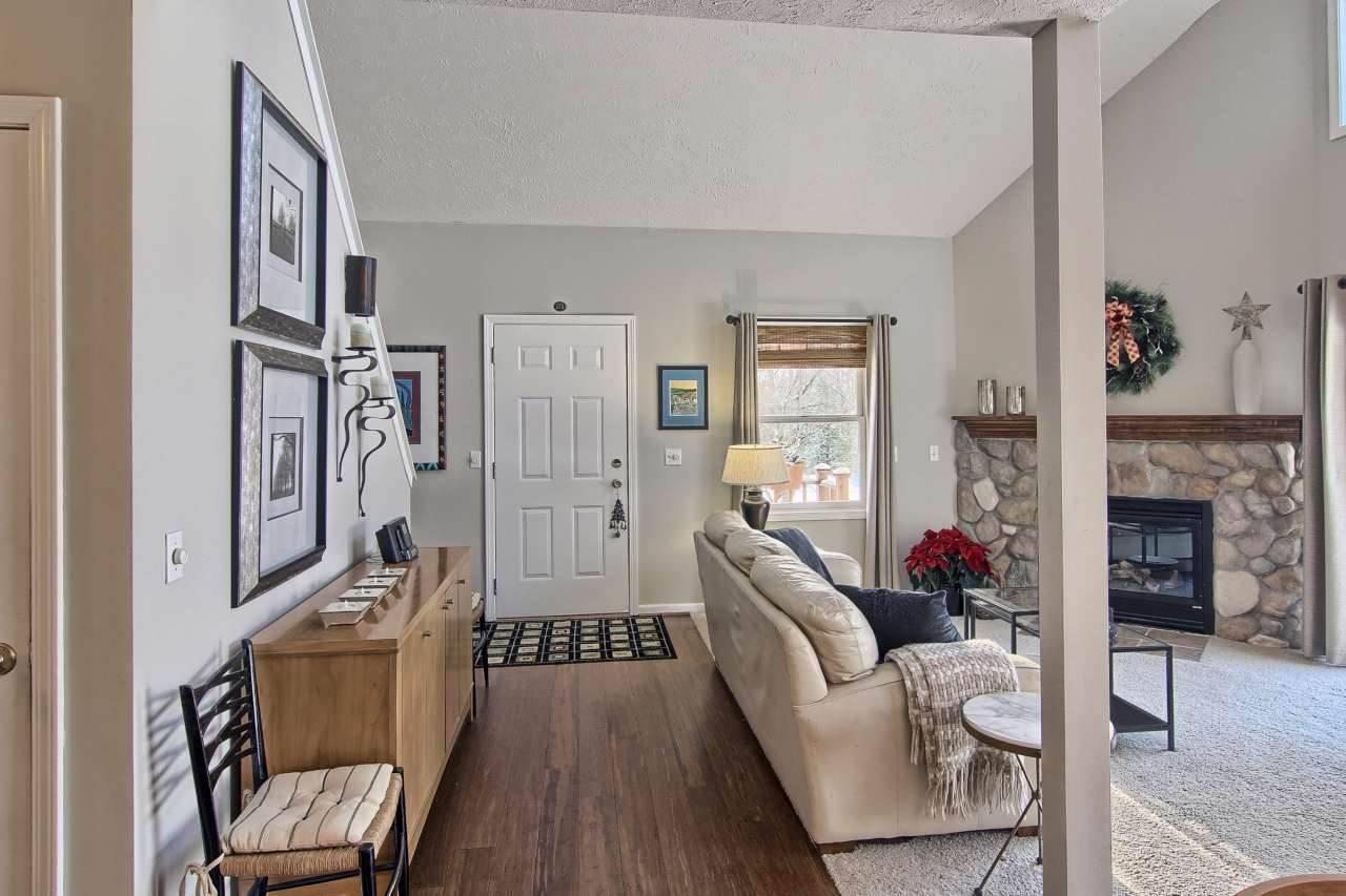175 Black Ridge Court Traverse City, MI 49696 - Photo 20 of 45 1826041-19.JPG