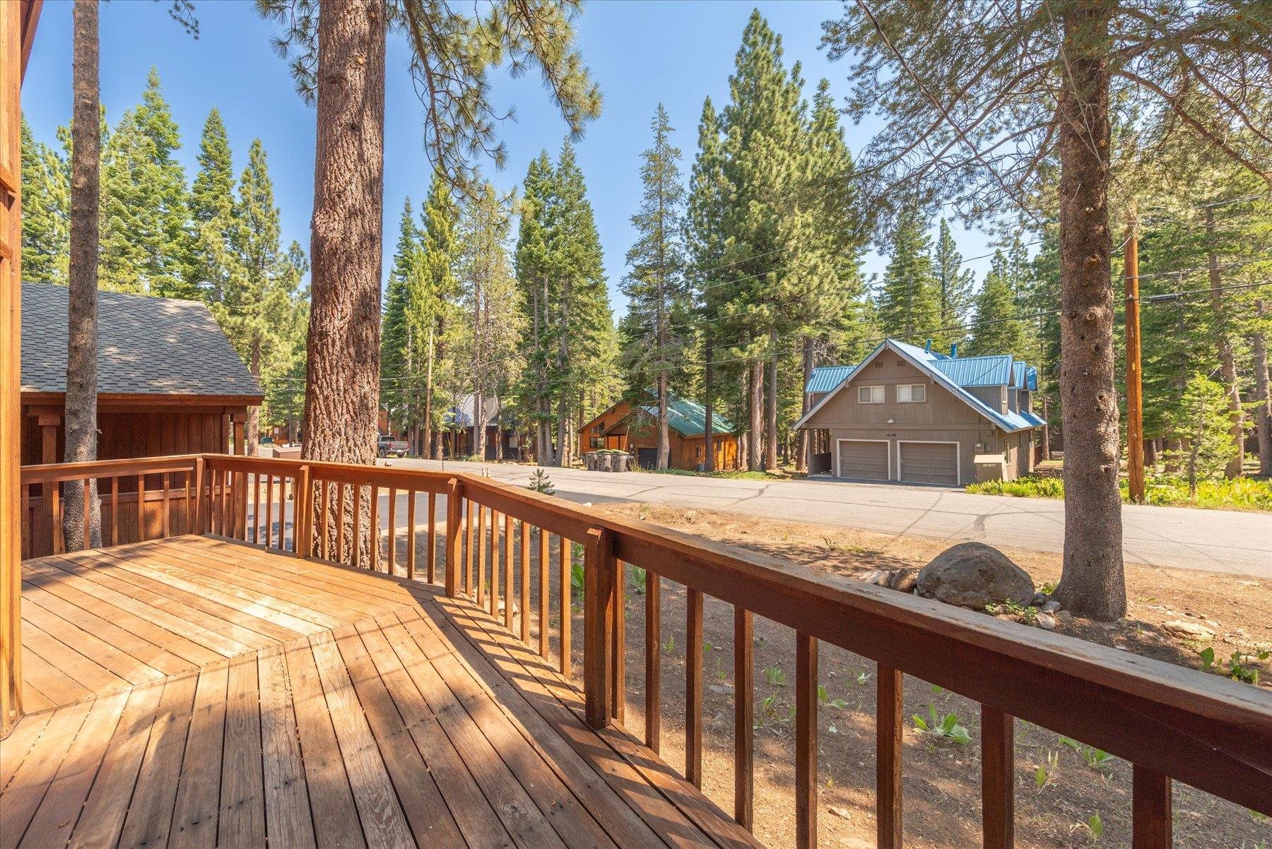 14129 Tyrol Road Truckee, CA 96161 - Photo 7 of 24 Gallery Image 7