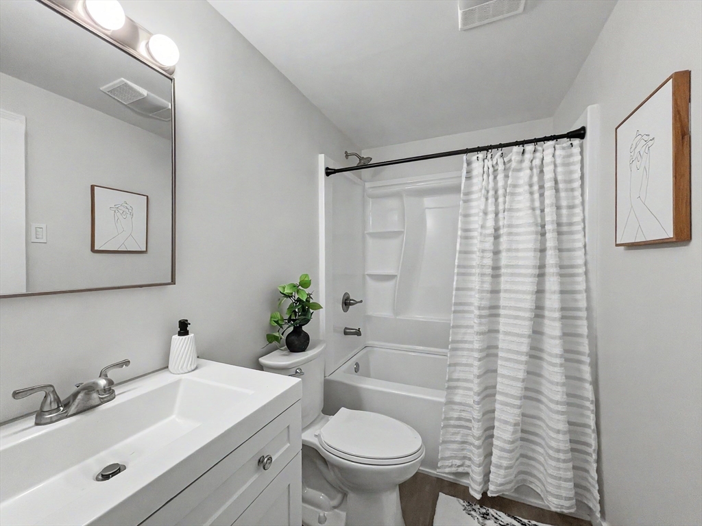 206 Treetop Avenue Springfield, MA 01118 - Photo 4 of 32