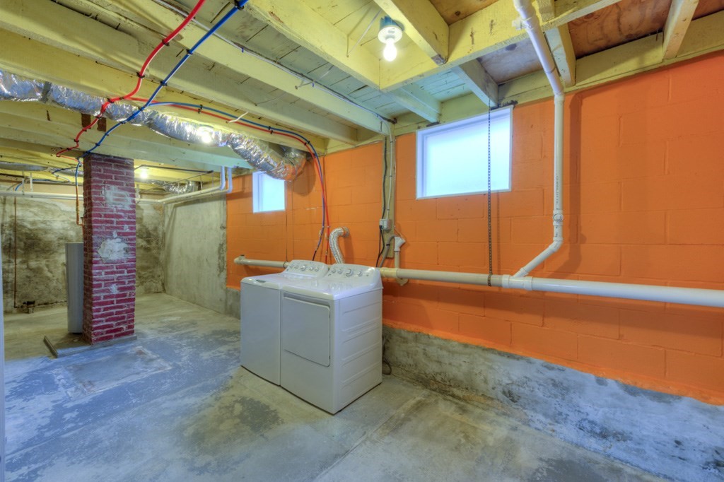 20 Alpine Trail Auburn, MA 01501 - Photo 26 of 40 a view of an empty room with a window