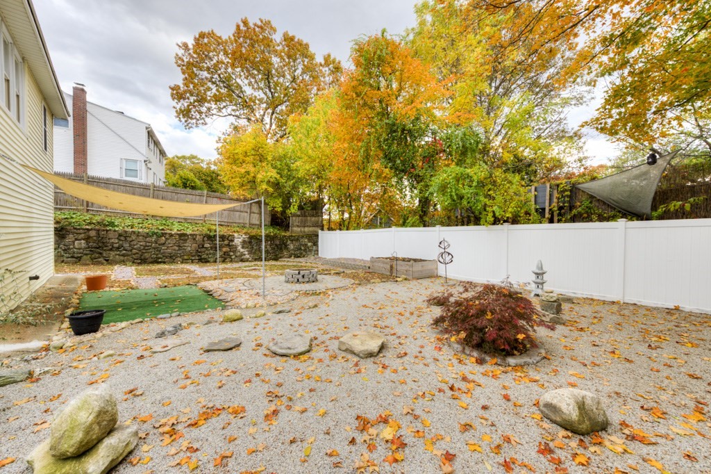 20 Alpine Trail Auburn, MA 01501 - Photo 32 of 40 a backyard of a house