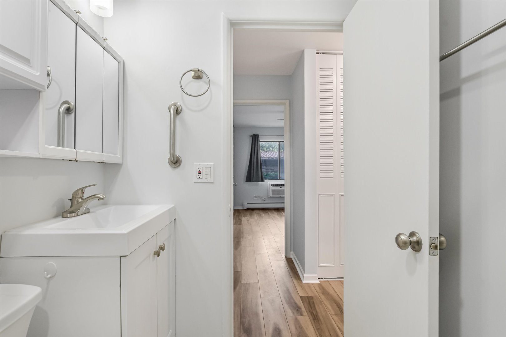 3515 Central Road, Unit 103 Glenview, IL 60025 - Photo 17 of 29 Gallery Image 17