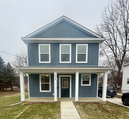 $195,000 | 656 Cooper Street, Jackson, MI 49201
