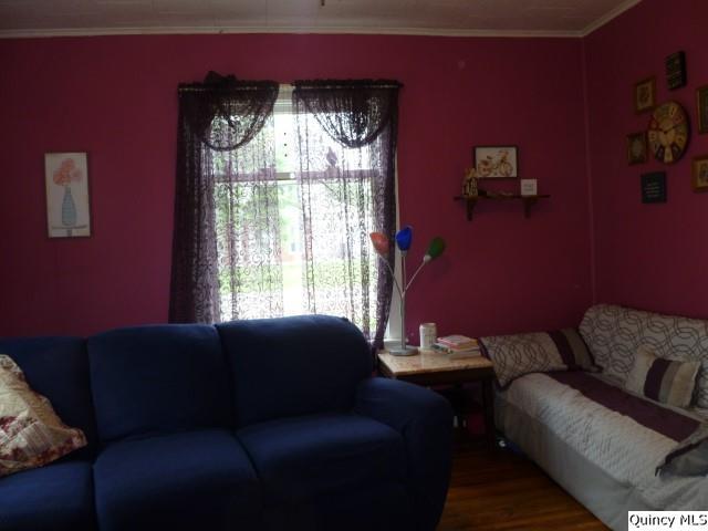 105 West 3rd Avenue La Harpe, IL 61450 - Photo 11 of 36