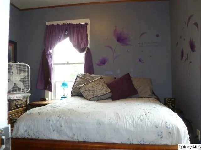 $45,000 | 105 West 3rd Avenue, La Harpe, IL 61450