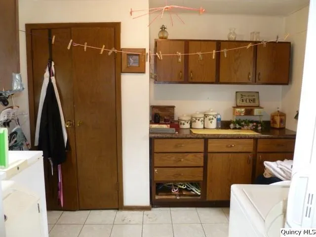 $45,000 | 105 West 3rd Avenue, La Harpe, IL 61450