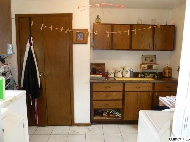 105 West 3rd Avenue La Harpe, IL 61450 - Photo 18 of 36