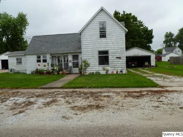 $45,000 | 105 West 3rd Avenue, La Harpe, IL 61450