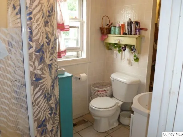 $45,000 | 105 West 3rd Avenue, La Harpe, IL 61450