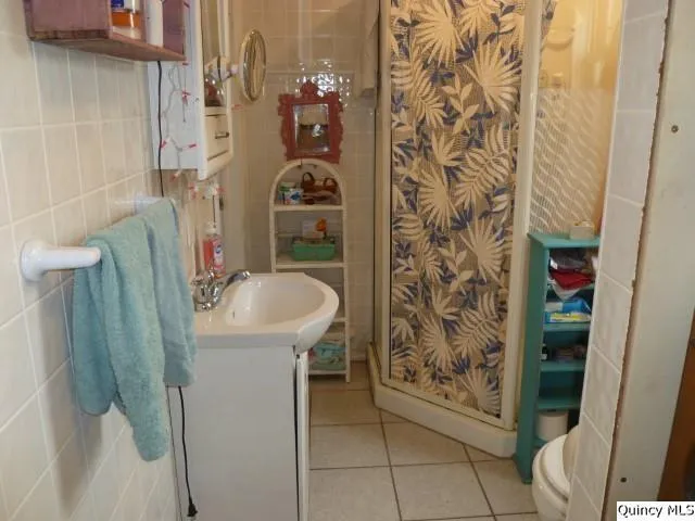 $45,000 | 105 West 3rd Avenue, La Harpe, IL 61450