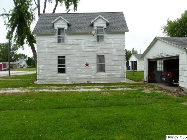 $45,000 | 105 West 3rd Avenue, La Harpe, IL 61450