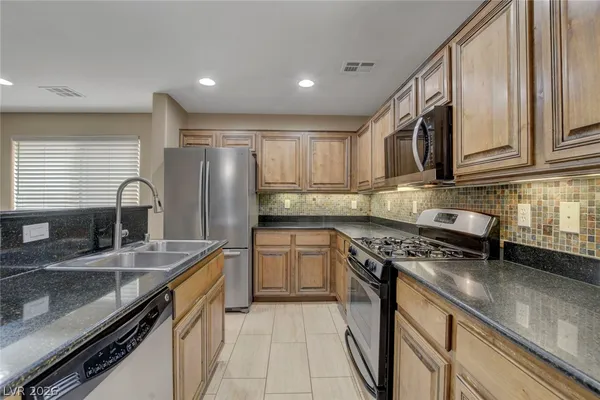 $399,900 | 6801 Weeping Fig Court, Las Vegas, NV 89130