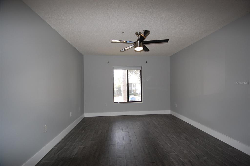 1258 Pine Ridge Circle West, Unit E2 Tarpon Springs, FL 34688 - Photo 17 of 28