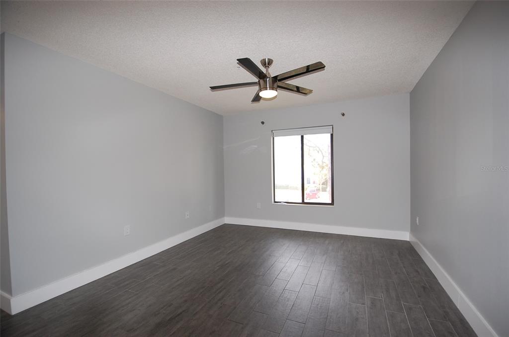 1258 Pine Ridge Circle West, Unit E2 Tarpon Springs, FL 34688 - Photo 18 of 28