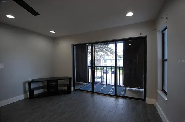 $1,800 | 1258 Pine Ridge Circle West, Unit E2, Tarpon Springs, FL 34688