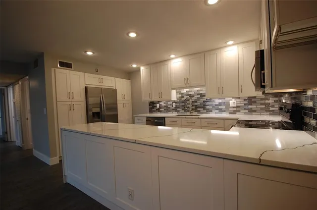 $1,800 | 1258 Pine Ridge Circle West, Unit E2, Tarpon Springs, FL 34688