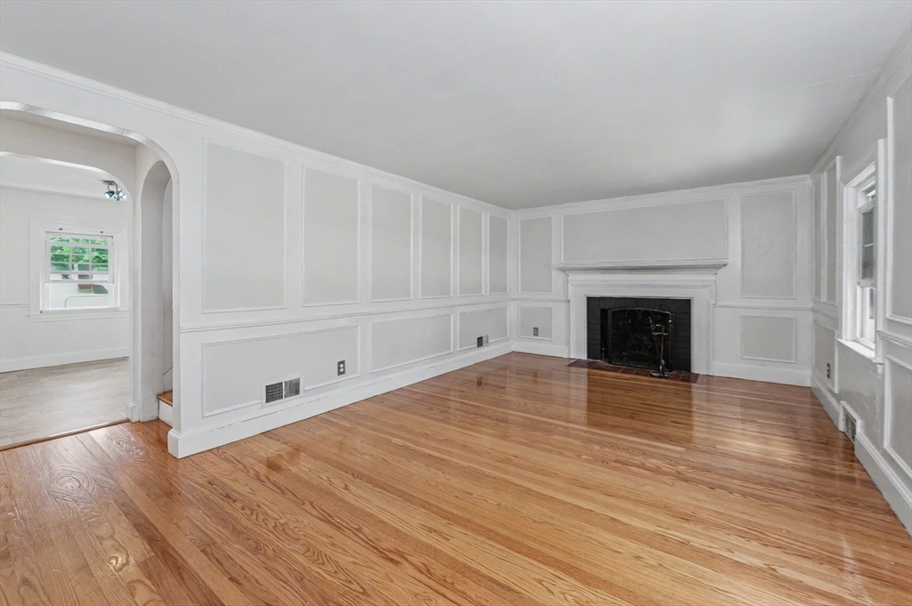 25 Moynihan Road Hamilton, MA 01982 - Photo 16 of 42