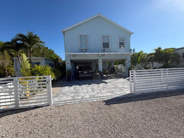$1,325,000 | 206 Pimilico Lane, Key Largo, FL 33037