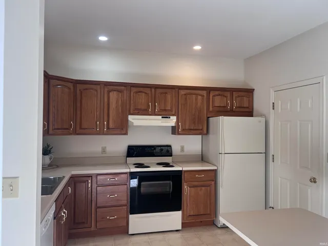 $195,000 | 1666 Edgebrooke Court, Goshen, IN 46528