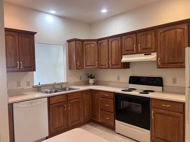 $195,000 | 1666 Edgebrooke Court, Goshen, IN 46528