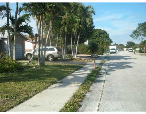 22675 Southwest 64th Way Boca Raton, FL 33428 - Photo 2 of 6 Additional Photo