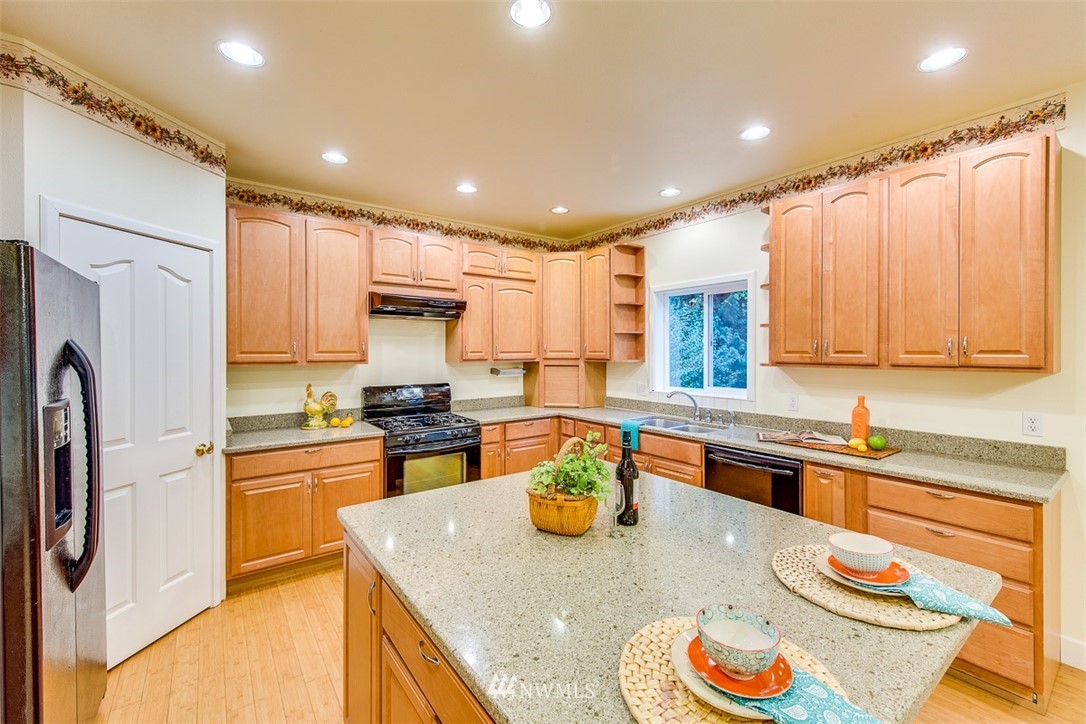 26153 Miller Bay Road Northeast Kingston, WA 98346 - Photo 11 of 25 Gallery Image 11
